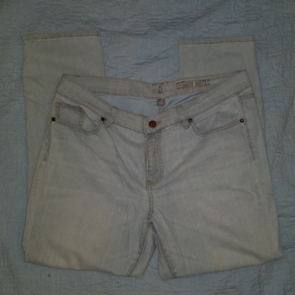 Jeans - Picture 3 of 6